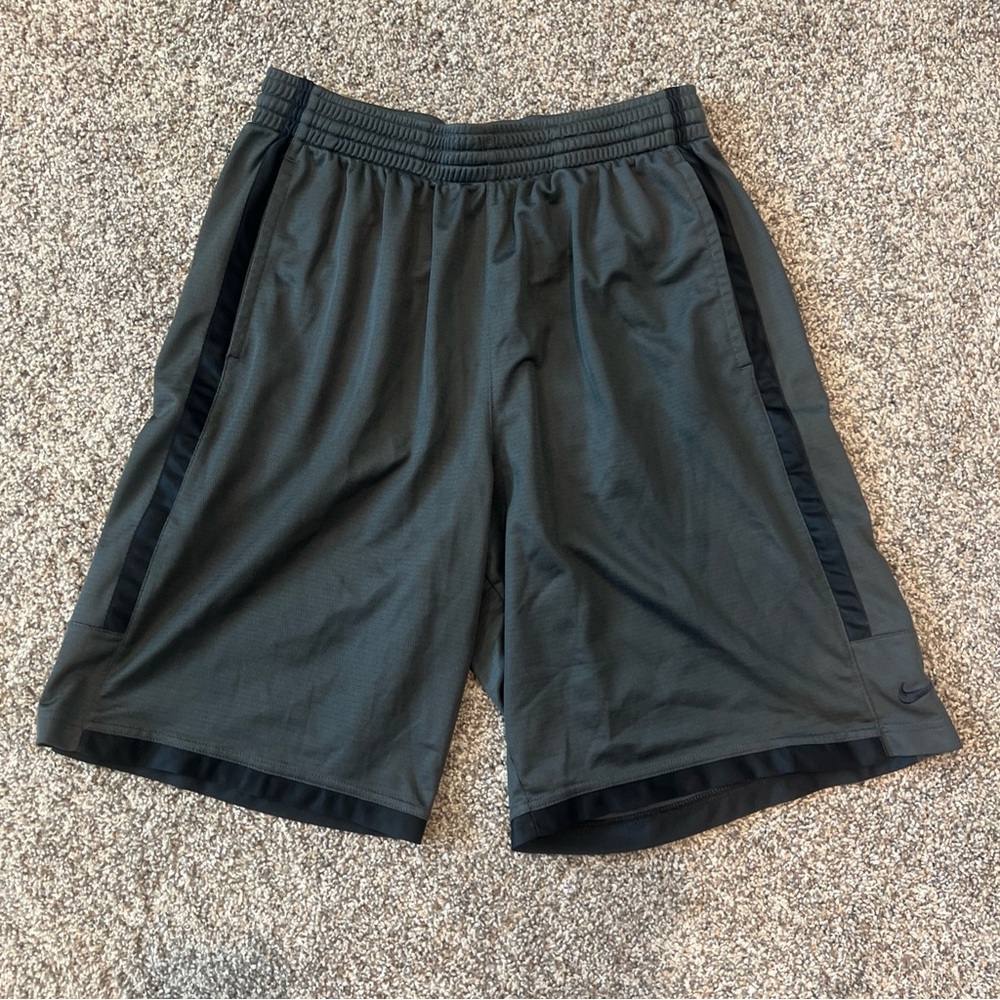 Nike Men’s Dri Fit Athletic Shorts Elastic Band Drawstring Pockets Large